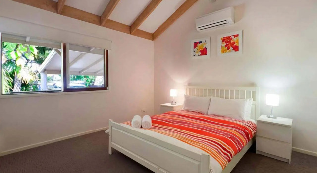 7 Depper Cosy Beach House in Central Sunshine Beach, Prenota Hotel Sunshine Beach 