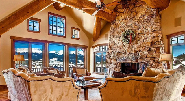 Breckenridge Ski Chalet, Rezerwuj Chalet Hotele w Vail Ski z parkingiem, Parking