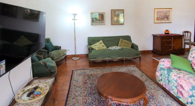 House Antonia Porto Valtravaglia, Забронировать Отель Отели Provincia di Varese с парковкой, Парковка