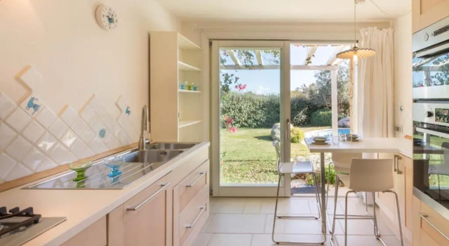 Villa Ginestra, Book Villa Hoteller i Castiadas med pool, Swimmingpool