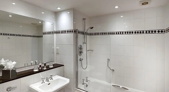 Трёхместный семейный номер Standard Mercure Manchester Norton Grange Hotel & Spa