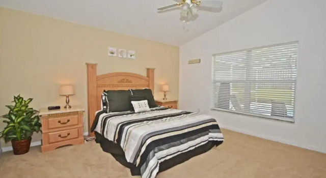 Hampton Lakes 215824