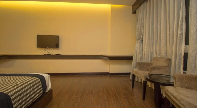Summit Montana Suites & Spa