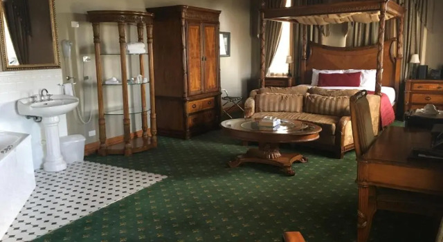 Люкс Superior Denison Boutique Hotel