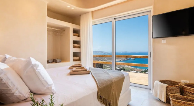 Breathtaking 5 Bedroom Villa With Private Pool