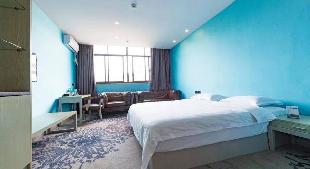 Chonpines Hotel, Rezerwuj Hotel Xinjian Jiangxi