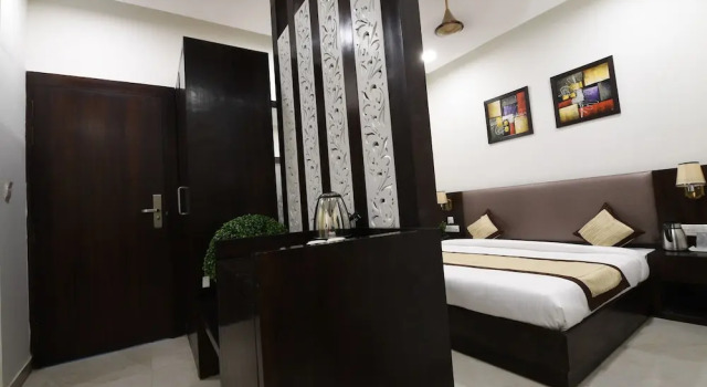 Люкс Madhav Muskan Residency