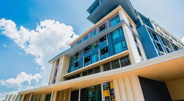 Homelike Family Apartment Pool on the roof with Sea View, Забронировать Апартаменты/квартира Отели Южного Таиланда с парковкой, Парковка