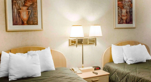 Четырёхместный номер Standard Rodeway Inn Dillsburg