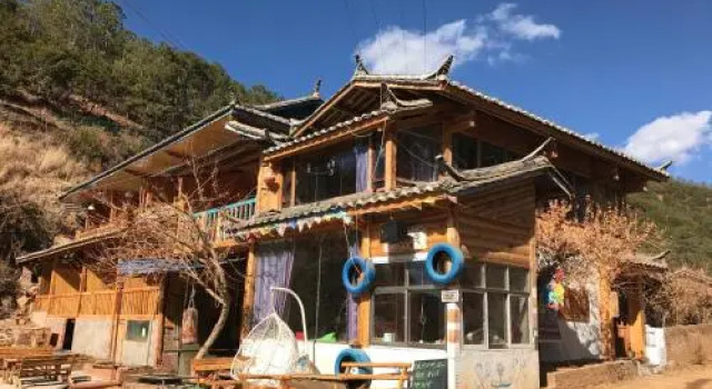 N 27 Guesthouse, Buchen Sie Hotel Luguhu China