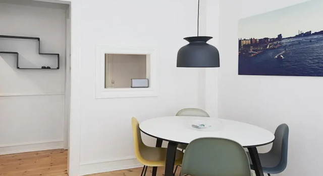Nice 1-bed Near Copenhagen Lakes, Забронировать Апартаменты/квартира Копенгаген Остров Зеландия, рядом с Железнодорожная станция Vesterport