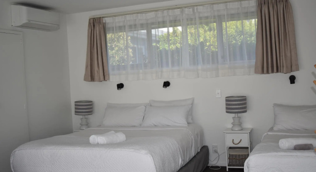 Студия Coachman Motel