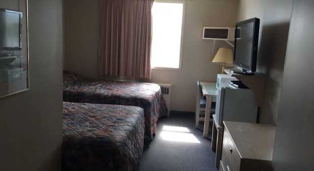 Swan Hills Hotel, Rezervovat Hotel Swan Hills Northern Alberta