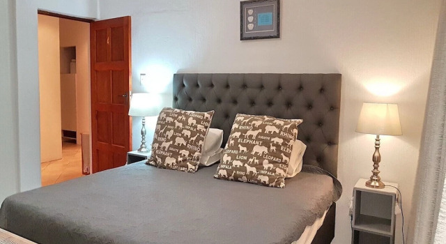 Двухместный номер Comfort c 1 комнатой Six Valk Avenue Guest House