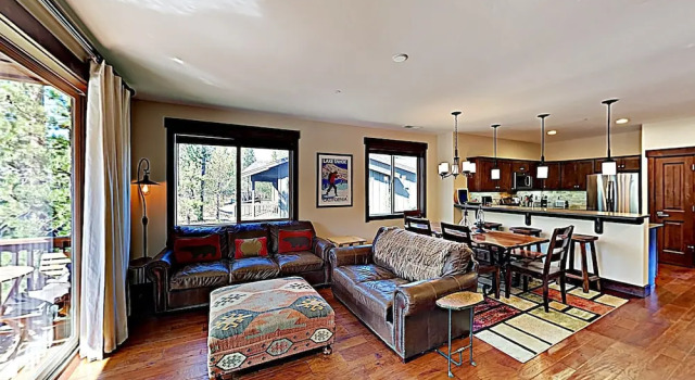 11595 #4 Truckee - 3 Br Condo, Забронировать Апартаменты/квартира Траки Скво-Вэлли, рядом с Музей KidZone