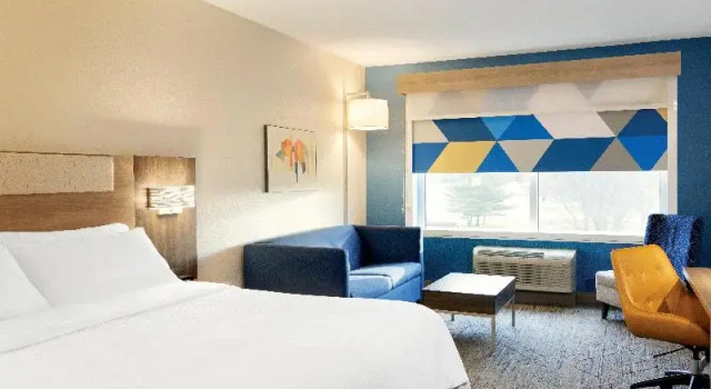 Двухместный люкс c 1 комнатой Holiday Inn Express Hotel & Suites Cleveland-Streetsboro by IHG