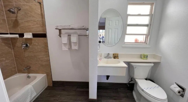 Двухместный номер Standard Town and Country Inn