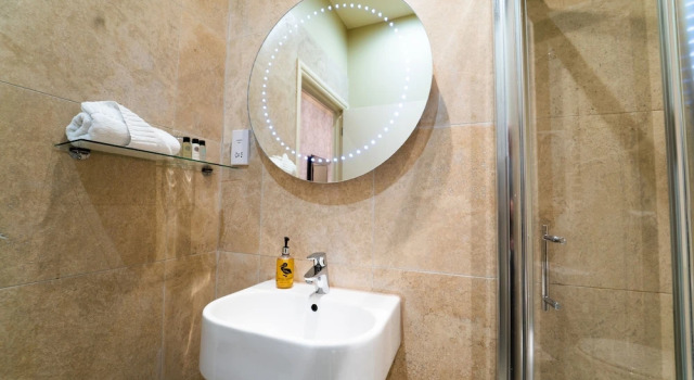 Четырёхместный номер Standard Brooks Guesthouse