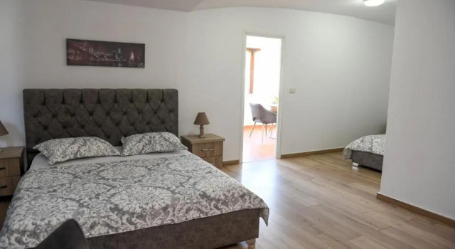 Трёхместный номер Standard с видом на сад Hotel Vila Arbri