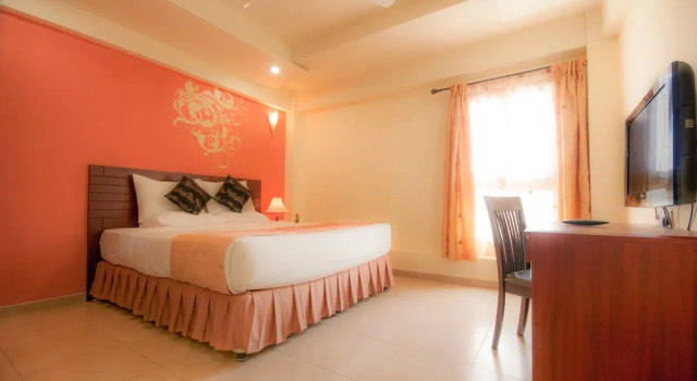 Апартаменты Executive Crystal Suites