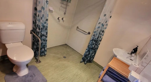 Номер Comfort Queenstown Copper Country Cabins