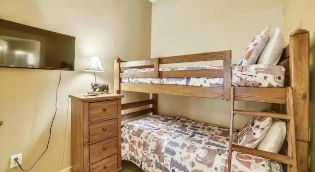 Номер Standard Tucker Mountain Lodge 102 2 Bedroom Condo by RedAwning