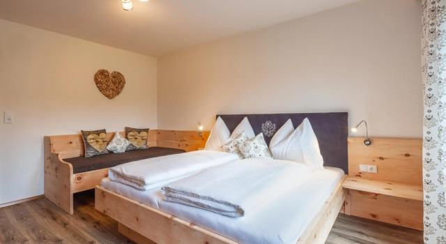 Haus Rabl, Prenota Hotel Hotel a Tirolo con parcheggio, Parcheggio