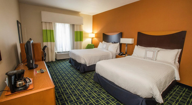 Четырёхместный номер Standard Fairfield Inn & Suites by Marriott Portland Airport