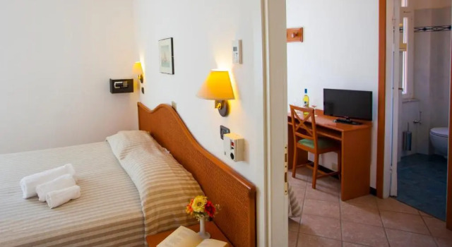 Полулюкс Deluxe Hotel Delle Rose