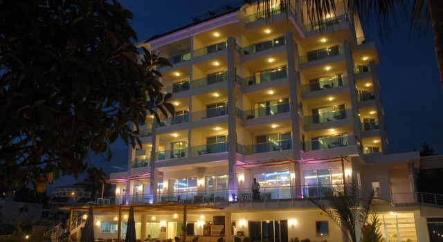 Отель Venessa Beach 