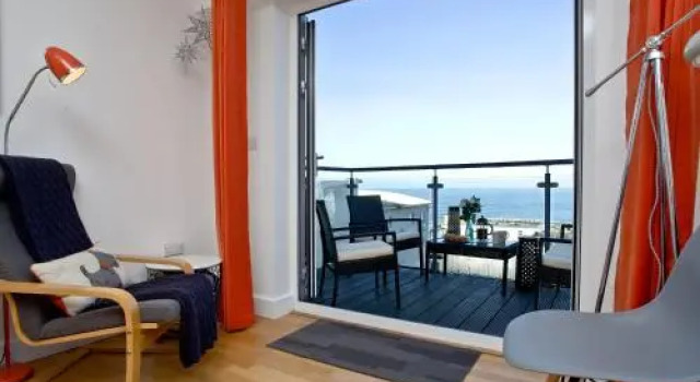 42 Ocean 1, Забронировать Апартаменты/квартира Отели Ньюки с парковкой, Парковка