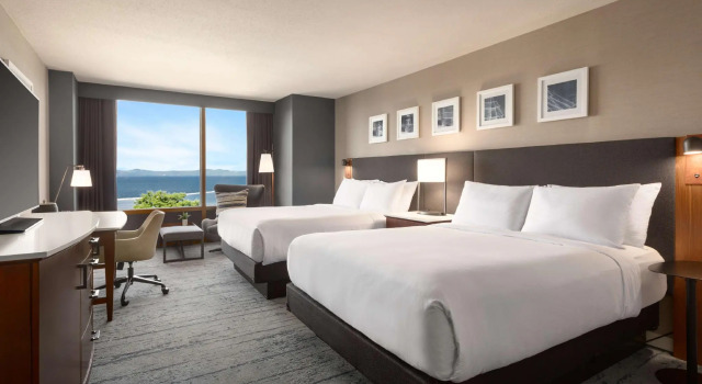 Четырёхместный номер Standard с видом на озеро Hotel Champlain Burlington, Curio Collection by Hilton