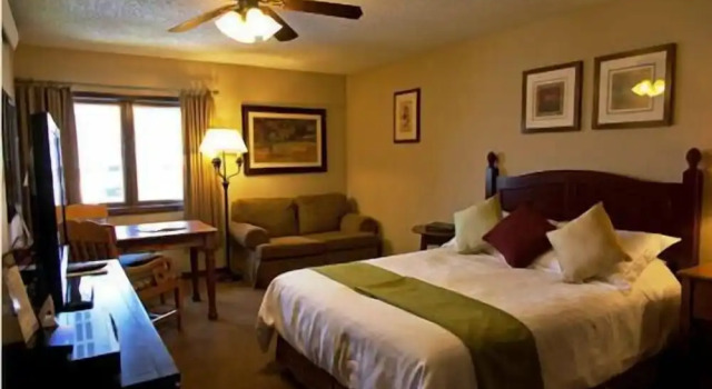 Люкс GetAways at Falcon Point Resort