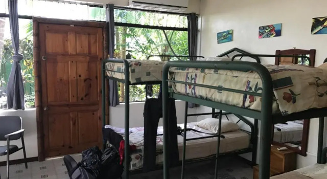La Palapa Hut Nature Hostel, Забронировать Кемпинг Недорогие отели Пуэрто-Хименес, недорого