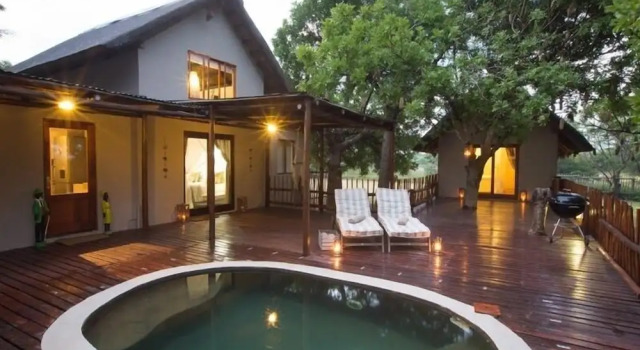 Коттедж Standard Ngama Tented Safari Lodge