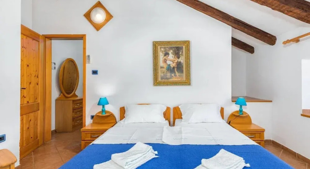 Holiday Home Near Beach in Croatia, Prenota Appartamento Hotel a Isole Quarnerine con parcheggio, Parcheggio