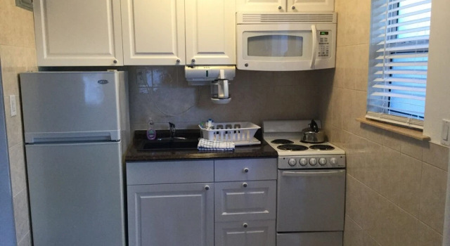 Четырёхместный семейный номер Standard Breakaway Inn Guest House
