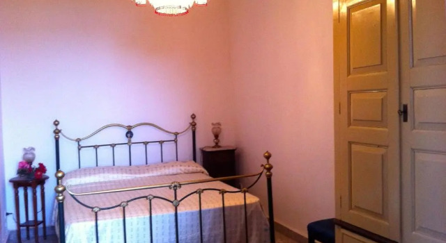 Апартаменты Villa Bonaccorso - antica e maestosa villa con piscina ai piedi dellEtna