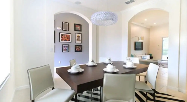 Коттедж с 5 комнатами Davenport Homes in Solterra Rst by ADR