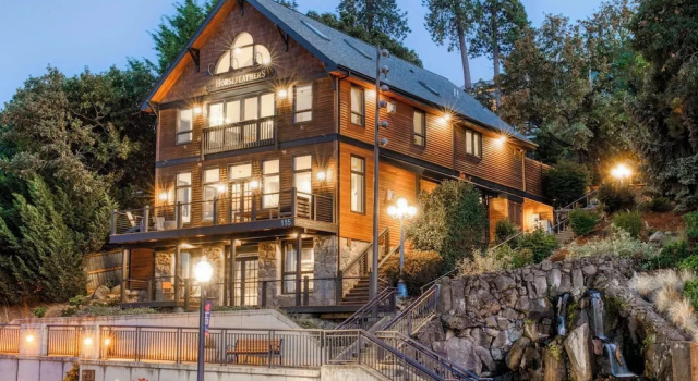 Horsefeathers Hotel, Book Hotel Hood River Columbia River Gorge
