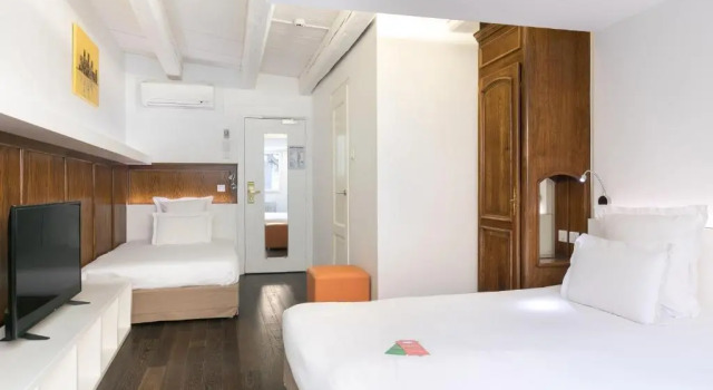 Трёхместный номер Superior Hôtel de lEurope by HappyCulture