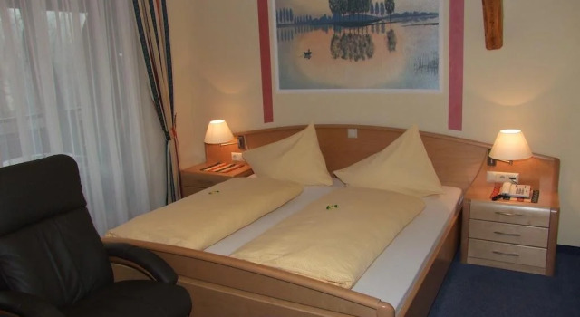 Hotel Landhof Simeter, Rezerwuj Hotel Hotele w Karyntia z parkingiem, Parking