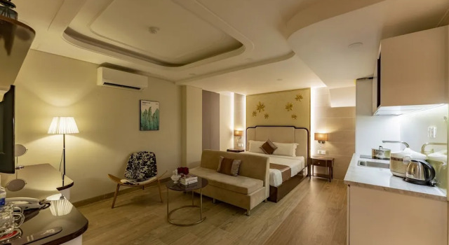 Апартаменты Golden Tree Hotel & Apartment