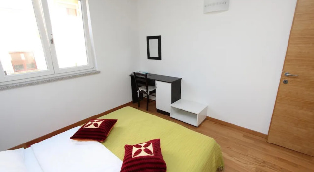 Апартаменты Цокольный этаж c 1 комнатой с балконом Apartments Hanna