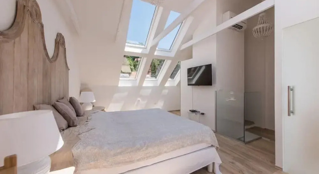 Номер Deluxe AB Ljubljana - The Princess Castle Triplex