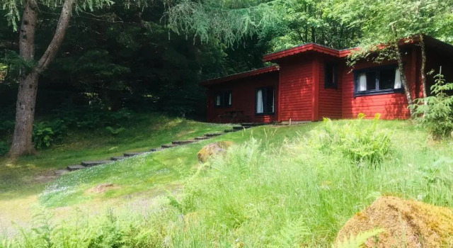 Hillside Log cabin, Ardoch Lodge, Strathyre, Varaa Hotelli Strathyre 