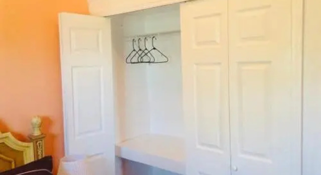 Alexander's Apartments