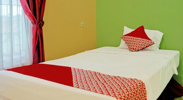 OYO 92293  Pahala Syariah Residence