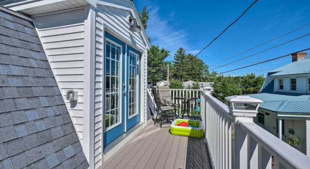 Sebago Lake Haven: Water Views, Steps to Shoreline, Rezerwuj Hotel Sebago Maine