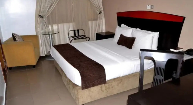 Номер Standard Suru Express Hotel
